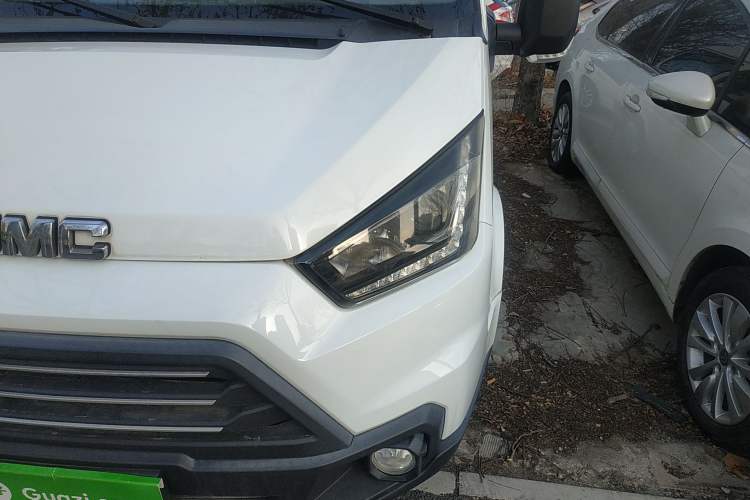 Used JMC Transit 2017 2.8T Commercial Version Short Wheelbase Mid-Roof 6/7/8-Seater JX493