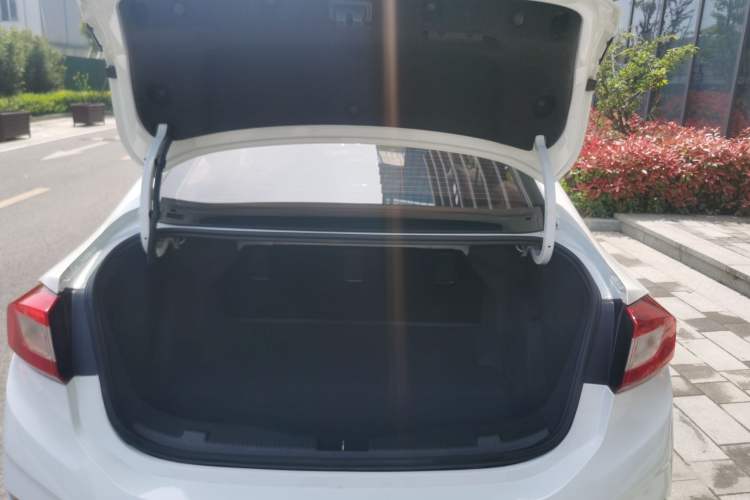 Used Chevrolet Cruze 2018 Redline 320 Automatic Pioneer Edition Trunk