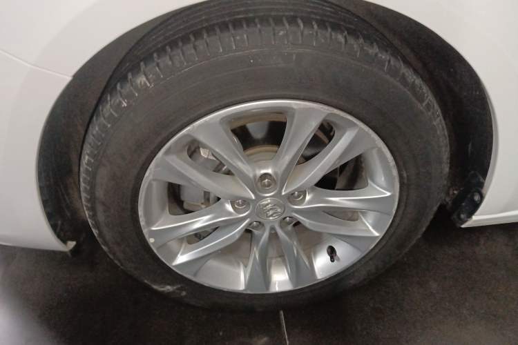Used Buick Verano 2018 Sedan 20T Dual-Clutch Leading Model Left Front Wheel Hub