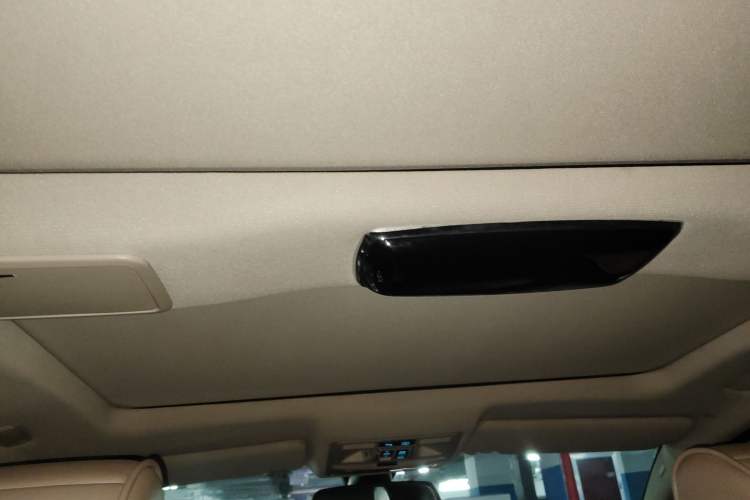 Used Jaguar XJ 2013 XJL 3.0 SC Panoramic Business Edition
