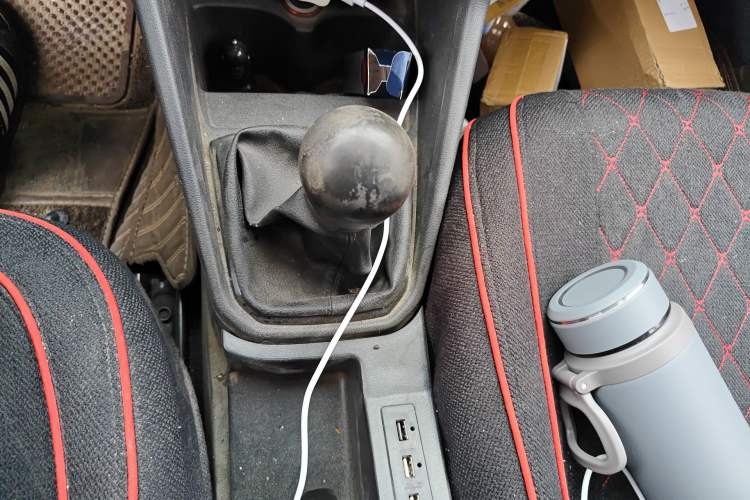 Used Volkswagen Jetta 2017 1.5L Manual Fashion Edition Gear Lever