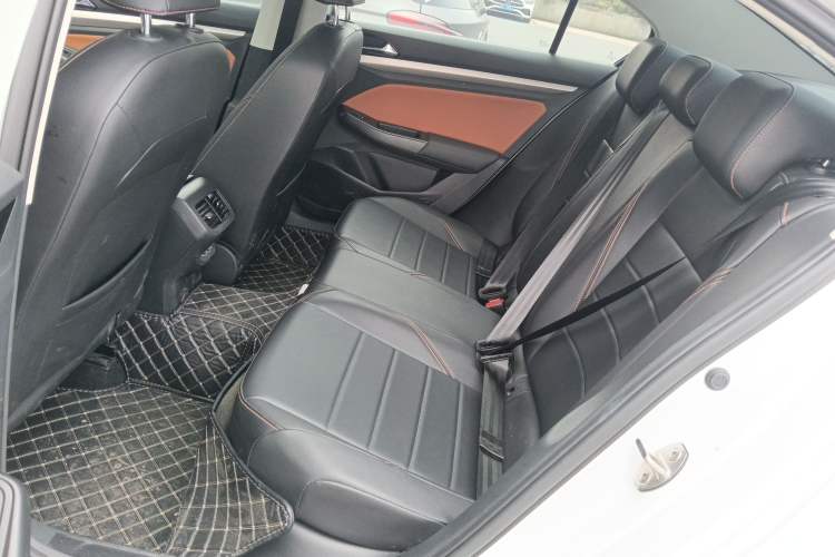 Used Volkswagen Bora 2023 200TSI DSG YueXing PRO Edition Left Rear Seat