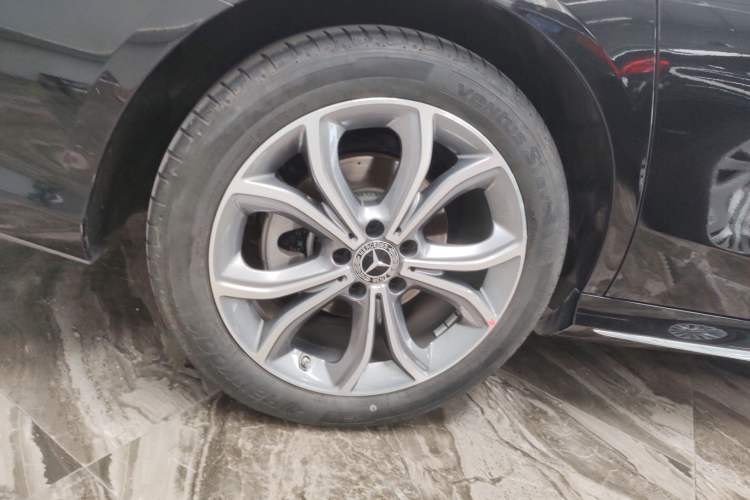 Used Mercedes-Benz E-Class 2021 Restyled E 300 L Sporty and Stylish Edition
