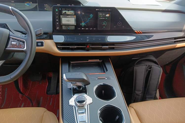 Used CHANGAN UNI-K 2021 2.0T All-Wheel Drive Prestige Version Audio And AC Panel