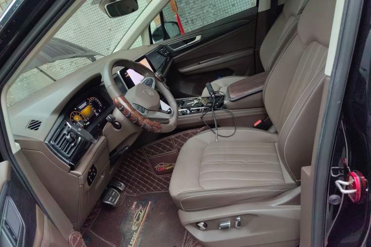 Used Volkswagen Viloran 2022 380TSI Luxury Edition
