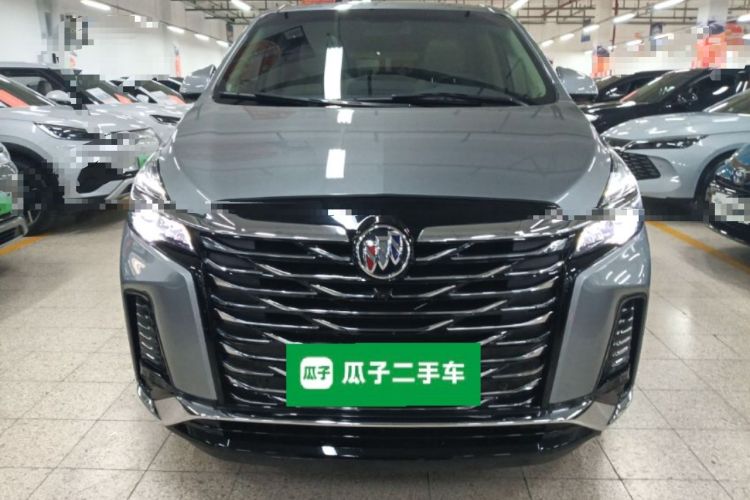 Used Buick GL8 2023 Facelifted Land Cruiser Executive Luxury Version