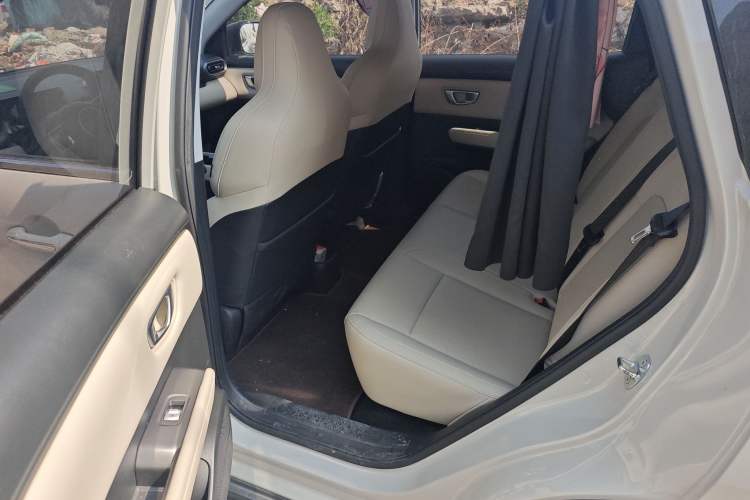 Used Wuling Bingo PLUS 2024 330 km Range Five-Seater Version