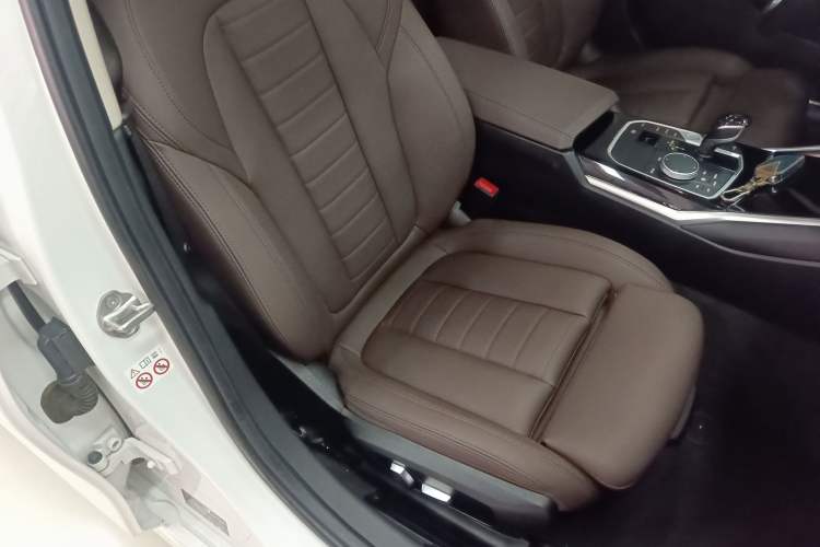 Used BMW 3 Series 2020 325Li First Edition Right Front Seat