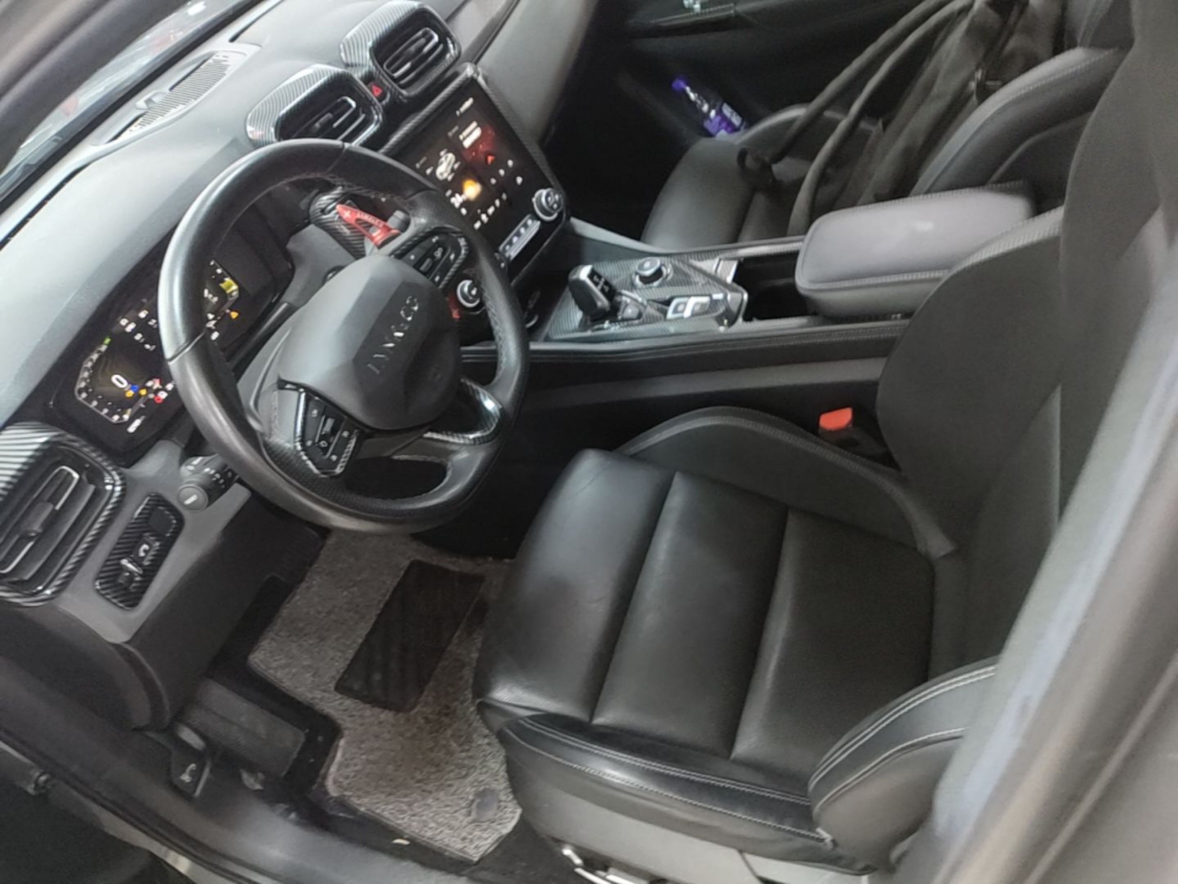 Interior delantero