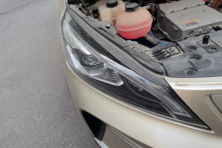 Used Geely Auto Emgrand GSe 2018 Zunshang Model Right Front Headlight