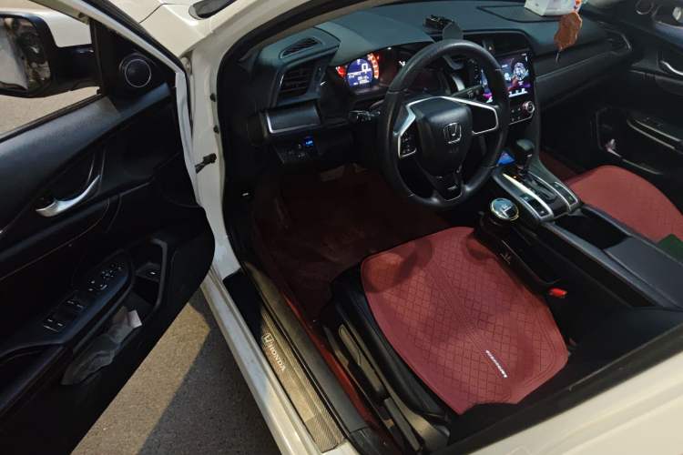 Used Honda Civic 2016 180TURBO CVT Comfort Version
