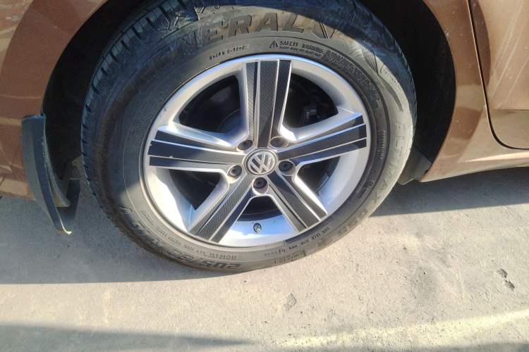 Used Volkswagen Lamando 2017 230TSI DSG Fashion Edition
