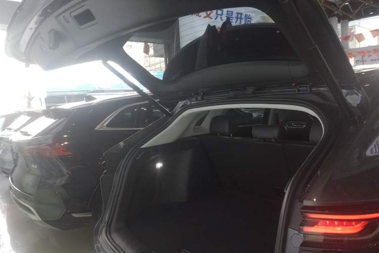 Used CHANGAN UNI-K iDD 2023 Zhidian iDD 1.5T 135km Smart & Fun Model Trunk