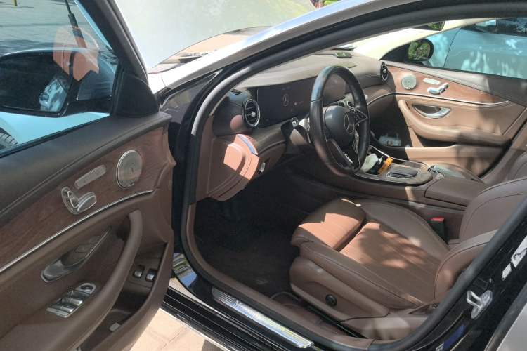 Used Mercedes-Benz E-Class New Energy 2022 Facelift E 350 e L Plug-in Hybrid Sedan Driver Seat