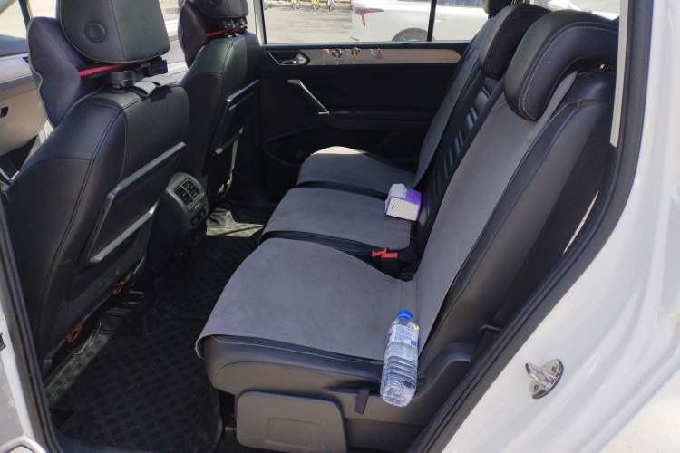 Used Volkswagen Touran 2018 Volkswagen Touran L 280TSI DSG Boundary Edition 7 Seats China V Emission Standard Left Rear Seat