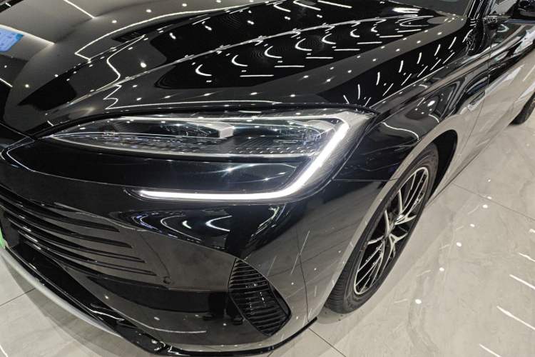 Used BYD Seal 2024 HONOR Edition DM-i 1.5L 121km Prestige Model
