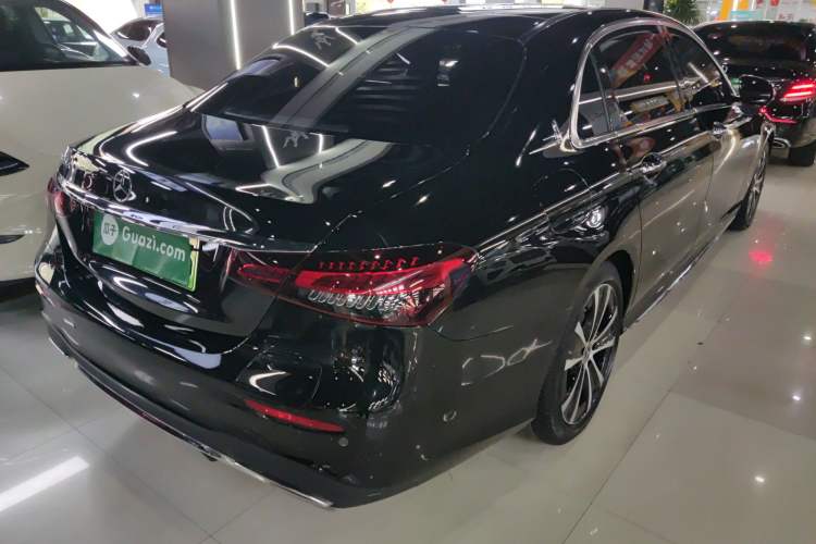 Used Mercedes-Benz E-Class New Energy 2022 E 350 e L Plug-in Hybrid Sports Sedan Rear Right 45 Deg