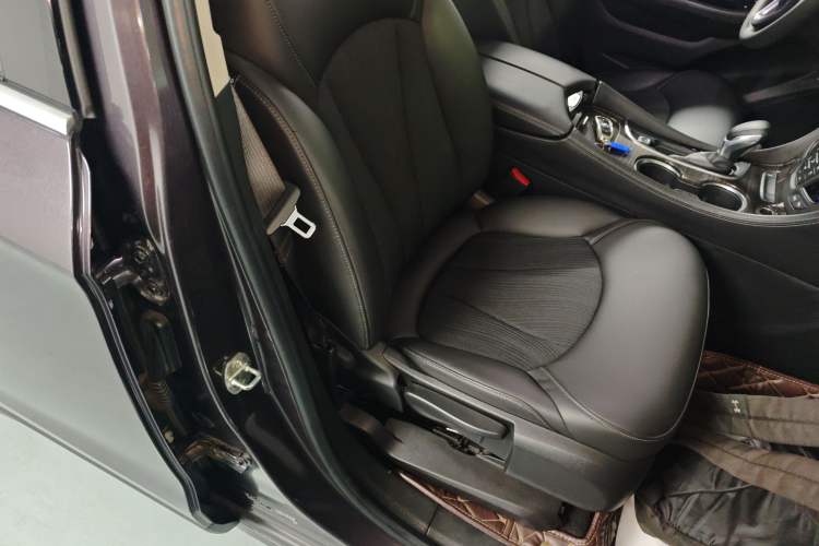 Used Buick Envision 2018 20T Two-Wheel-Drive Leading Model