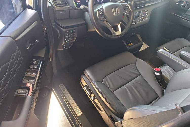 Used Honda Elysion 2022 2.0L eHEV Luxury Edition
