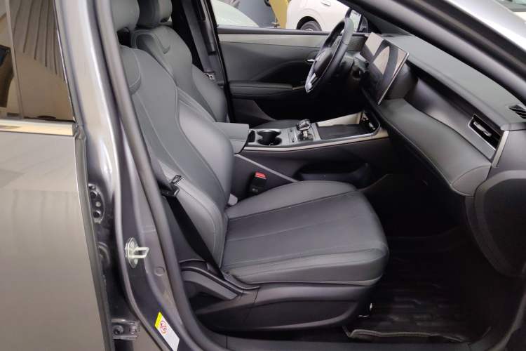 Used BYD Qin PLUS 2025 DM-i Smart Drive 120KM Superior Model