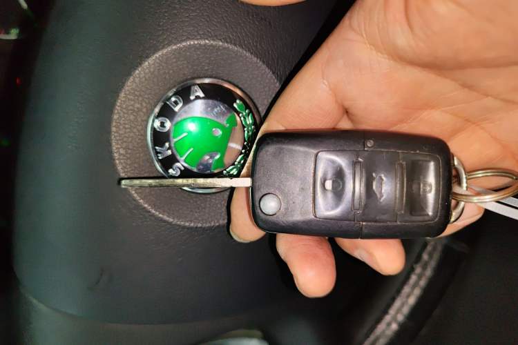 Used Skoda Octavia 2007 1.6L Automatic Elegance Edition Vehicle Key