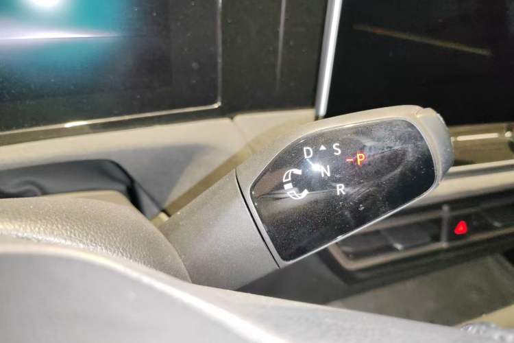 Used Volkswagen Tiguan L 2024 PRO 380TSI Four-Wheel Drive R-Line Prestige Edition
