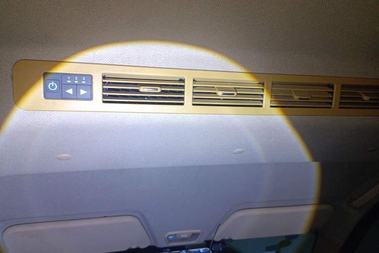 Used Lifan Auto Letu 2015 1.2L Comfort Model Headliner