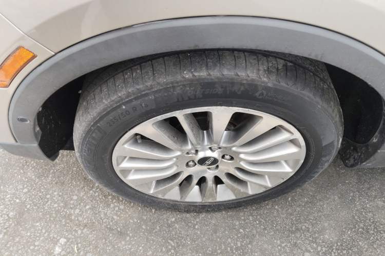 Used Lincoln MKC 2014 2.0T Four-Wheel Drive Luxury Edition Left Front Wheel Hub