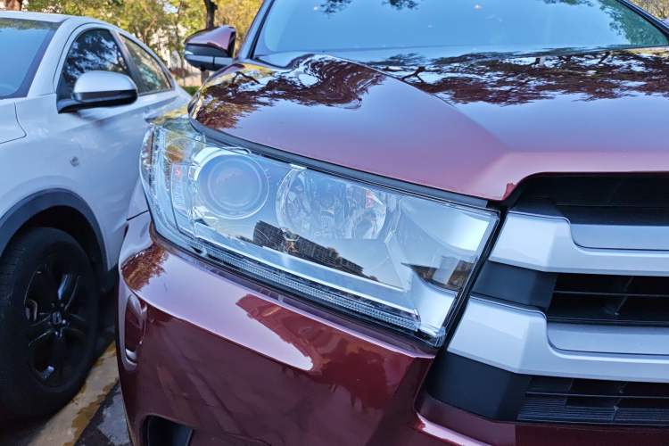 Used Toyota Highlander 2018 2.0T Four-Wheel Drive Luxury Version 7 Seats China VI Standard