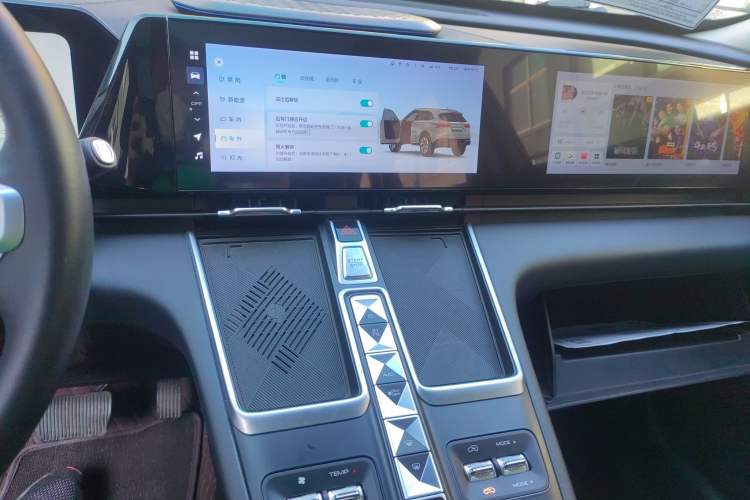 Used Haval Fierce Dragon Max 2023 1.5L Hi4 105 Four-Wheel Drive Smart Flagship Edition Audio And AC Panel