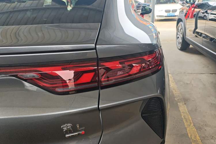 Used BYD Song L EV 2025 Intelligent Driving Version 662 km LiDAR Excellence Edition
