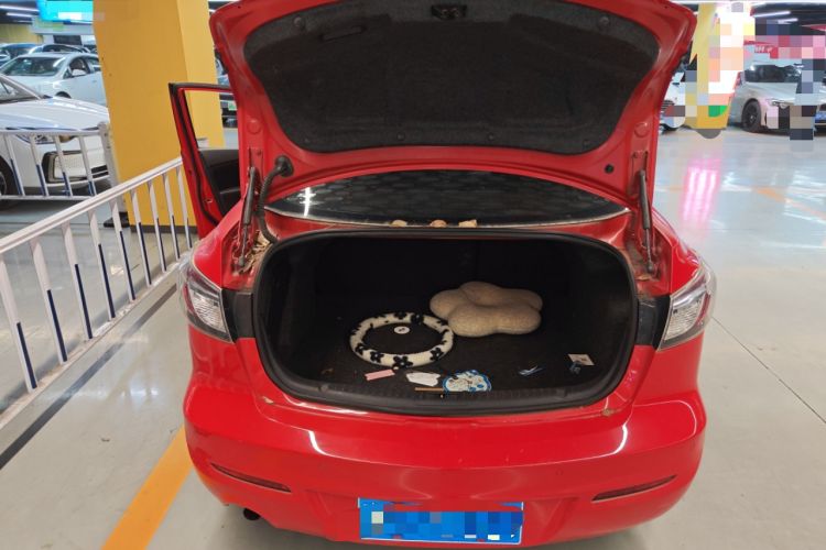 Used Mazda 3 2013 Sedan 1.6L Automatic Elite Model Trunk