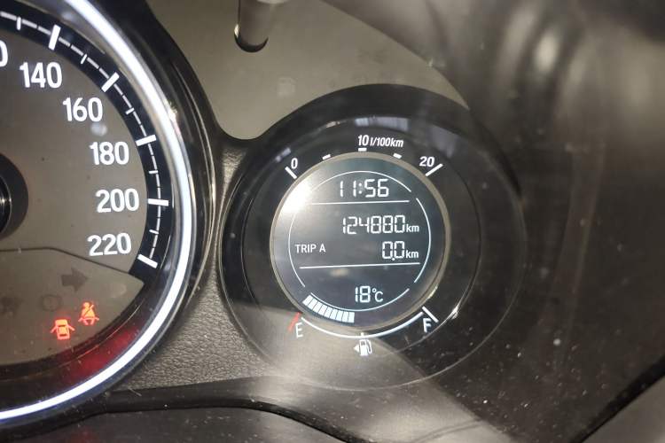 Used Honda XR-V 2015 1.8L EXi CVT Comfort Version