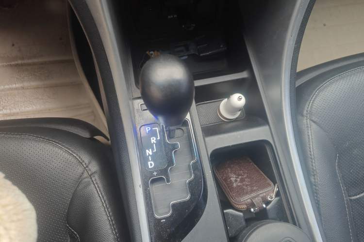 Used Hyundai Sonata 2014 2.4L Automatic Leading Edition China IV Standard