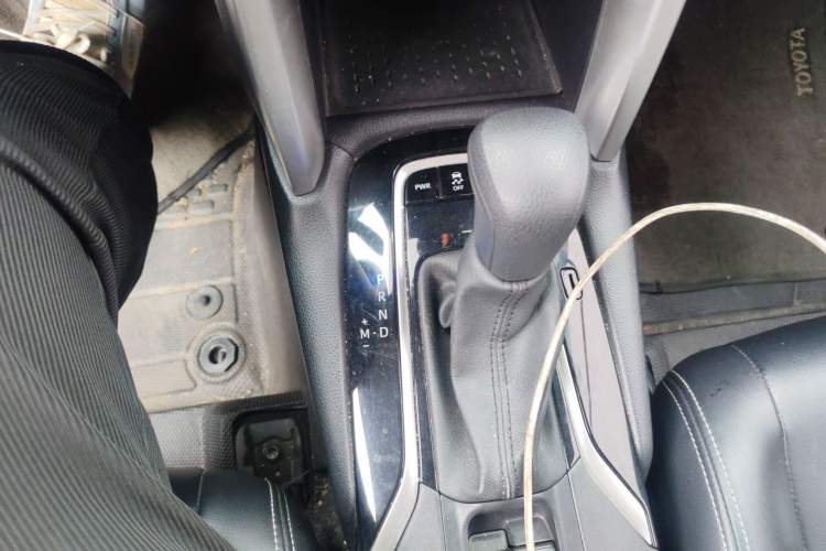 Used Toyota Corolla Cross 2023 2.0L Elite Edition Gear Lever