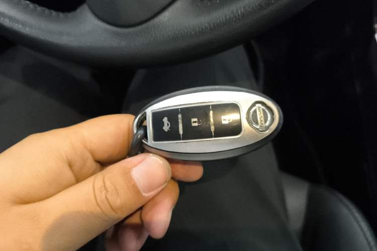 Used Nissan Sylphy 2019 1.6XV CVT Smart Connect Luxury Edition China VI Standard Vehicle Key