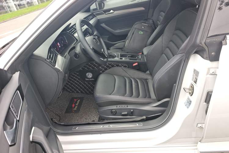 Used Volkswagen FAW-Volkswagen CC 2020 330TSI Glamour Edition China VI Standard Left Front Seat