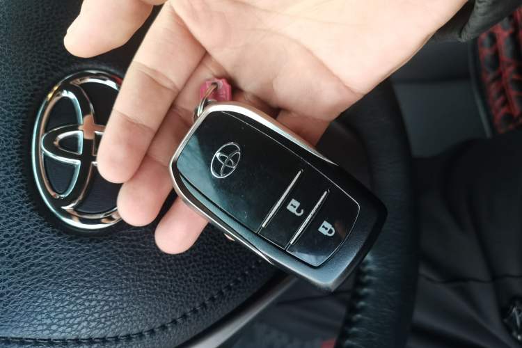 Used Toyota RAV4 2016 2.5L Automatic 4x4 Elite Edition
