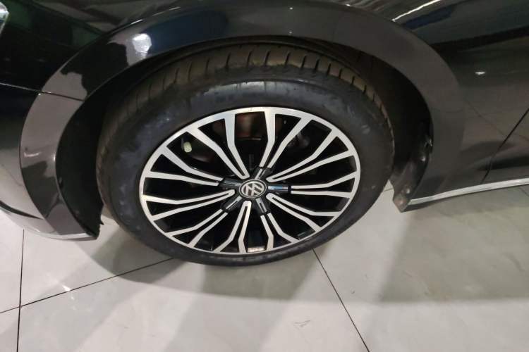 Used Volkswagen Phideon 2016 380TSI Two-Wheel-Drive Luxury Edition