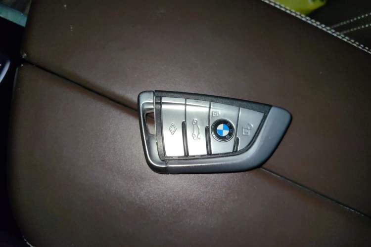 Used BMW 5 Series 2019 Facelifted 530Li Leading Edition Luxury Package
