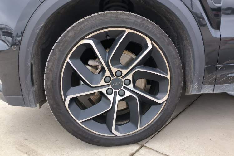 Used Lynk & Co 05 2020 2.0TD Two-Wheel Drive Shine Halo
