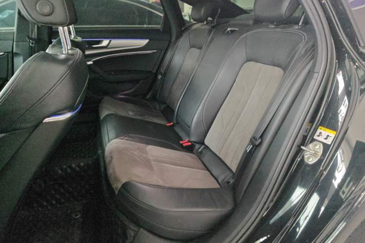 Used Audi A6L 2022 40 TFSI Luxury Dynamic Model
