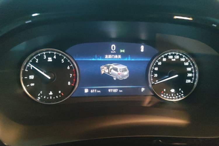 Used Buick GL8 2021 Land Cruiser Executive 652T Premium Model
