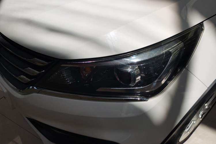 Used Baojun 310W 2017 1.5L Manual Comfort Version China VI Emission Standard