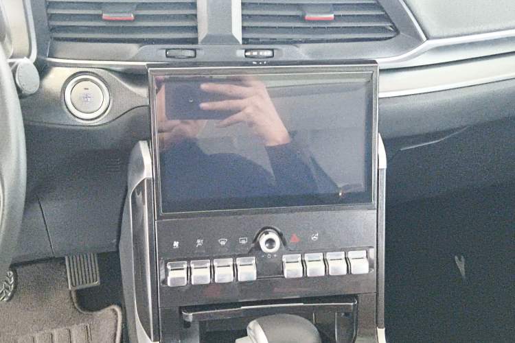 Used Haval H4 2018 Red-Label 1.5 GDIT DCT Fashion Edition
