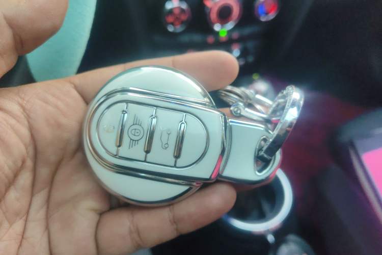 Used MINI 2015 1.5T COOPER Fun Five-Door Edition Interior 1