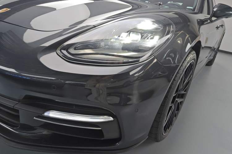 Used Porsche Panamera 2019 Panamera Executive Long Wheelbase 2.9T Left Front Headlight