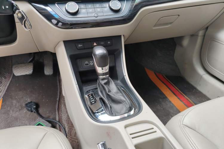 Used Roewe 360 2015 20T TST Deluxe Edition
