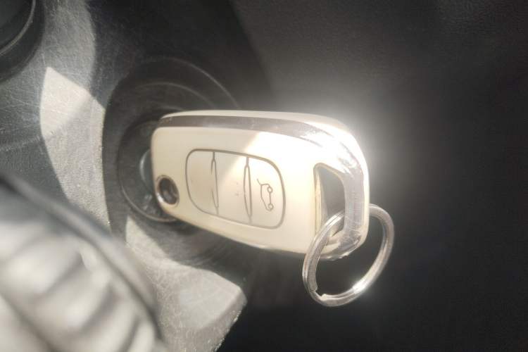 Used Renault Kadjar 2017 2.0L Two-Wheel-Drive Leading Edition Vehicle Key