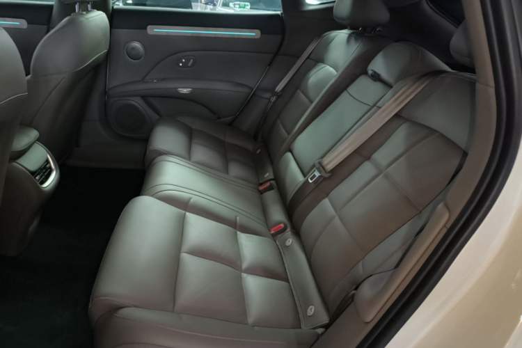 Used IM L6 2025 Ultra Model
